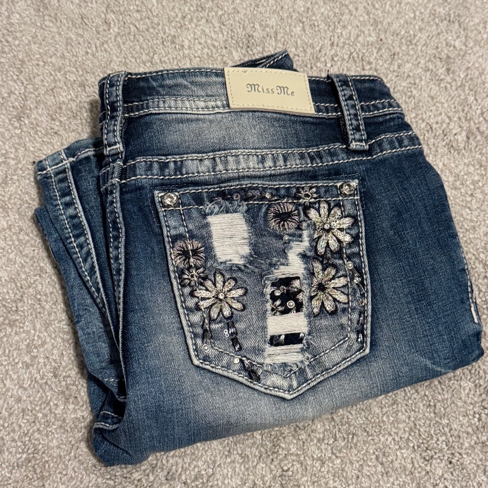 Miss Me Cropped size 31